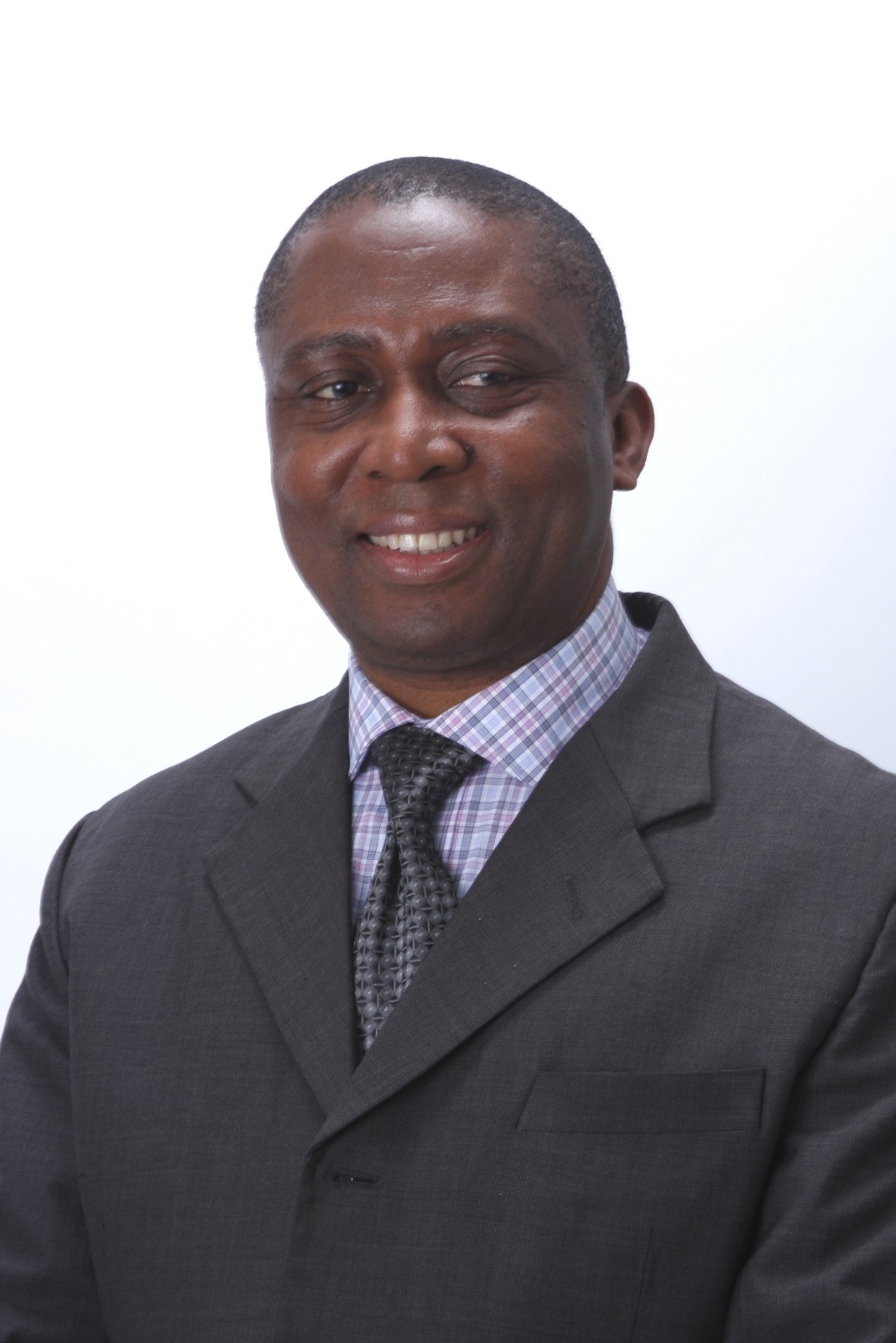 Dr Benjamin Ogwo